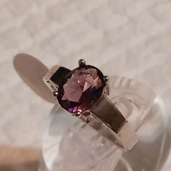 Purple Amethyst Silver Solitaire Fashion Ring Size 7 NWOT - Picture 3 of 16